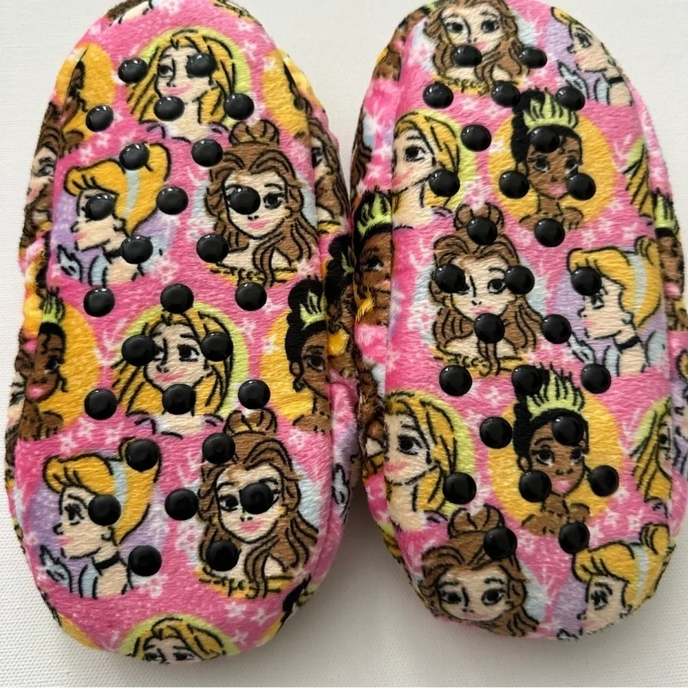 Disney Princesses Fuzzy Slipper Socks Size 3T-4T